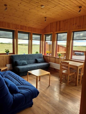 Bright and Peaceful Cabin with Views & Hot Tub, Selfoss